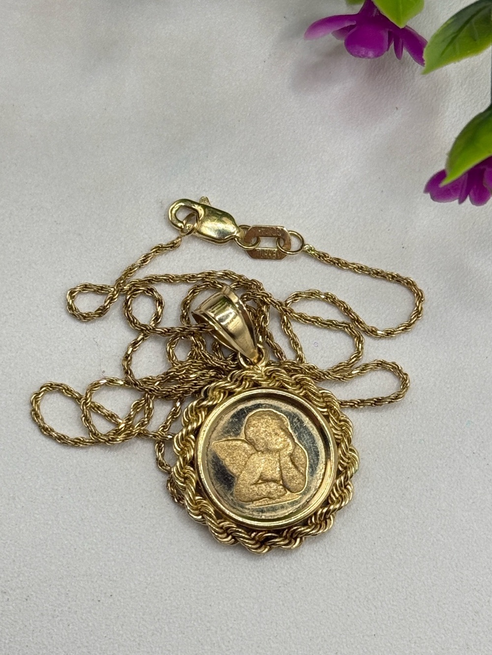 Vintage 14K Yellow Gold Cherub Guardian Angel Rope Pendant Rope Chain Necklace